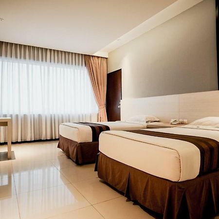Hotel Asri Plaza Asia Tasikmalaya Eksteriør bilde