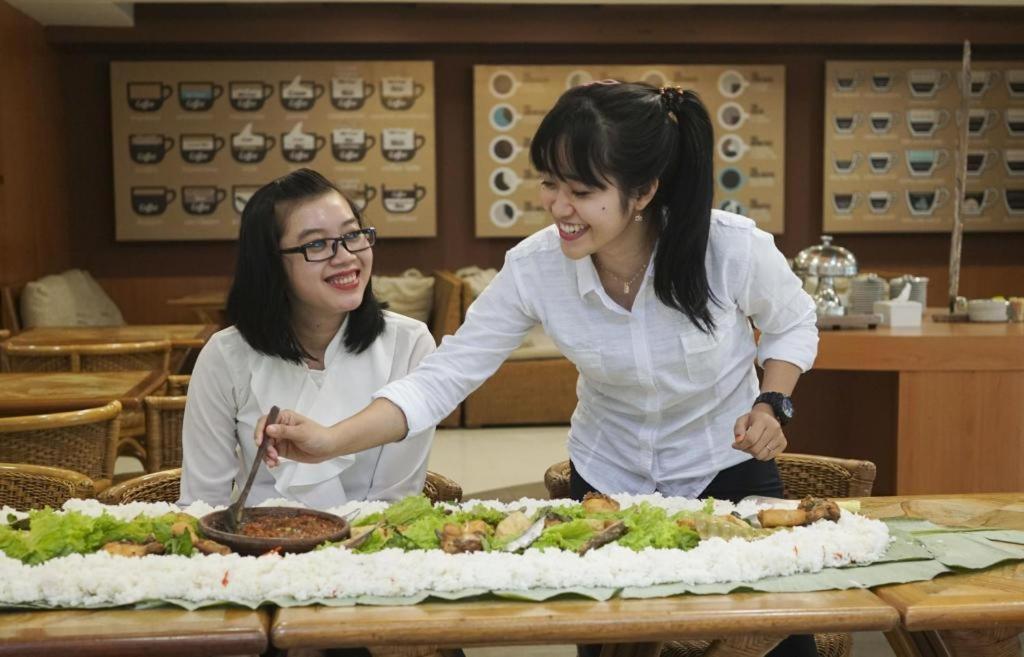 Hotel Asri Plaza Asia Tasikmalaya Eksteriør bilde