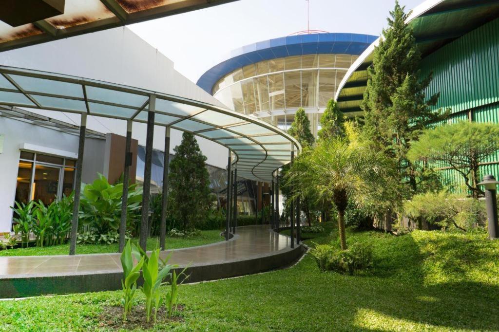 Hotel Asri Plaza Asia Tasikmalaya Eksteriør bilde