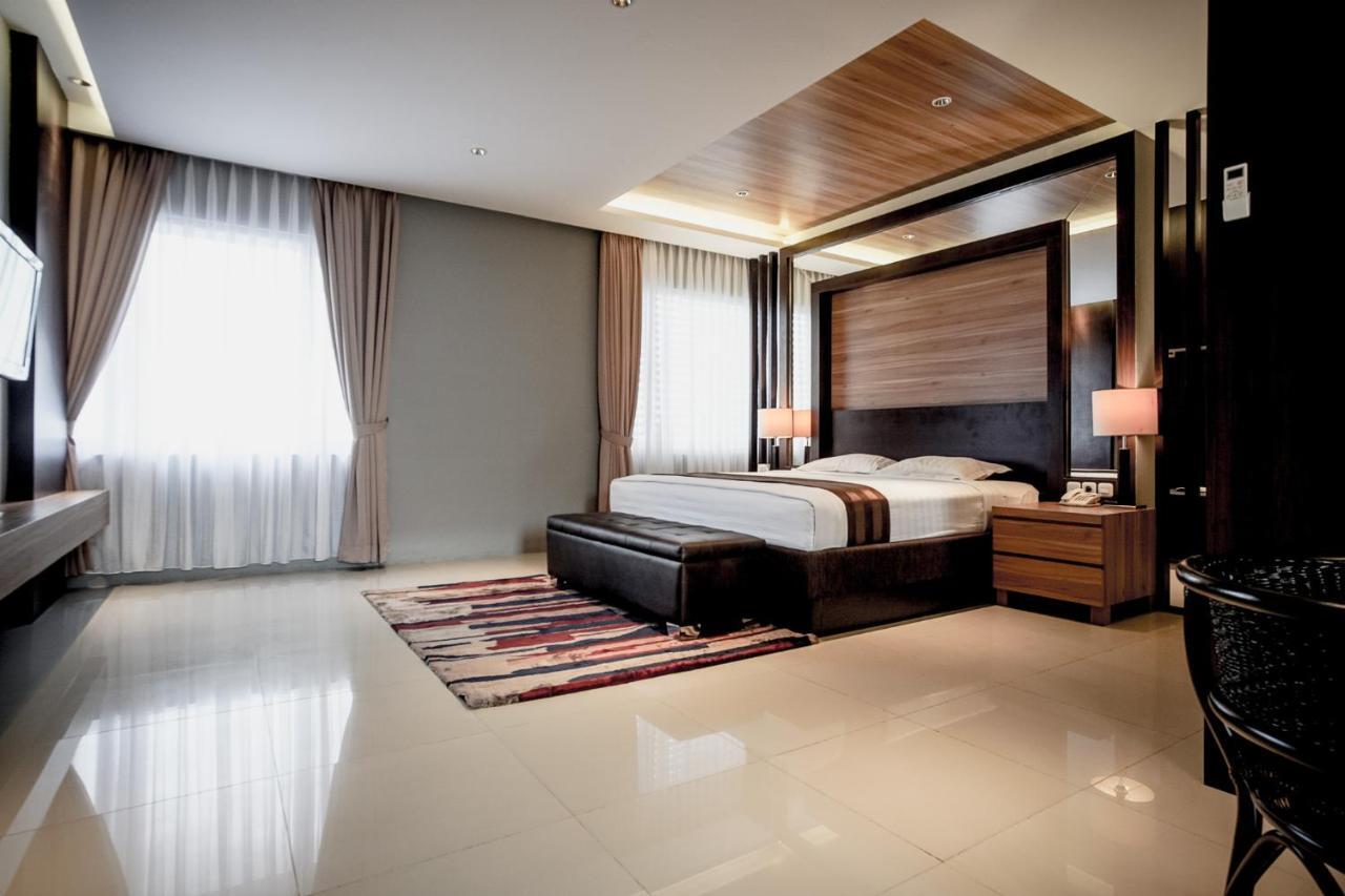 Hotel Asri Plaza Asia Tasikmalaya Eksteriør bilde